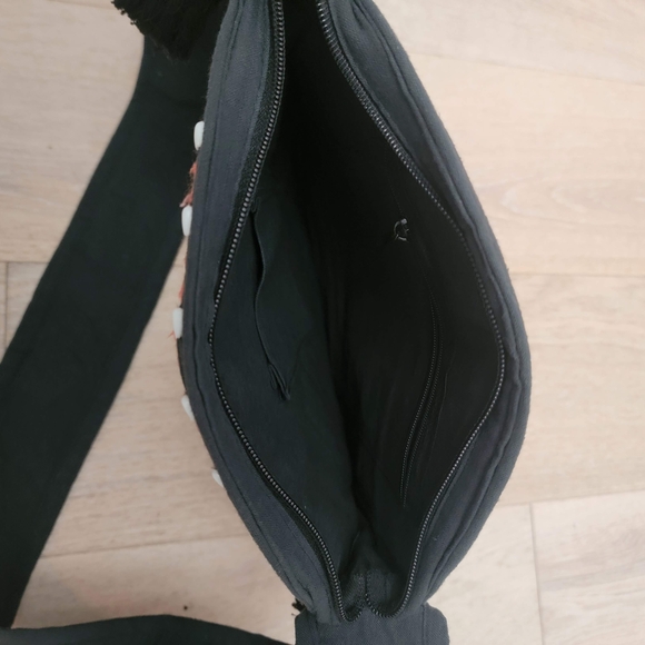 Bohemian Embroidered Crossbody Bag - Black and Green - Picture 8 of 13